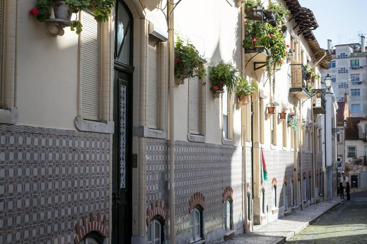 Lovelystay - Sunny Flat W/ Balcony Overseeing Graca And River Lisboa エクステリア 写真